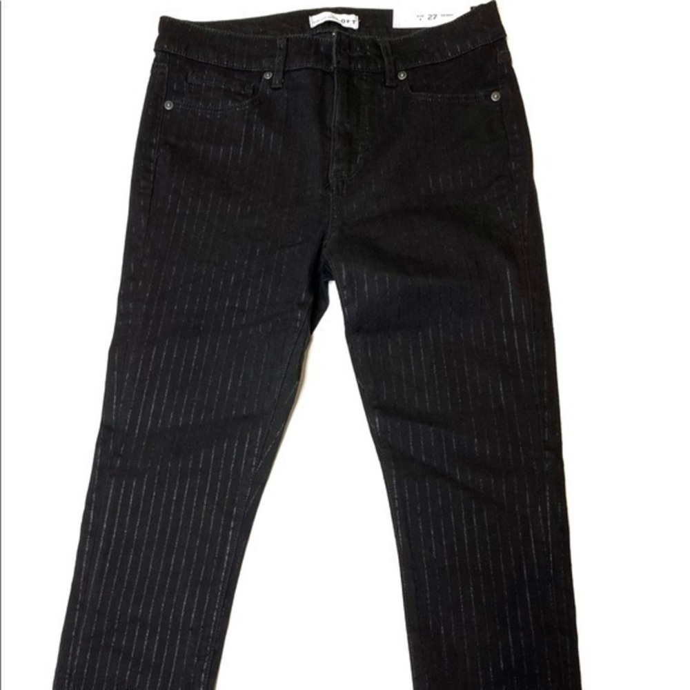 Loft black skinny pants NWT